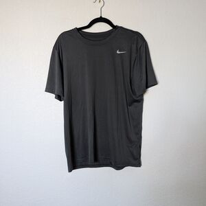 Nike Men's Charcoal Gray Short Sleeve Tee